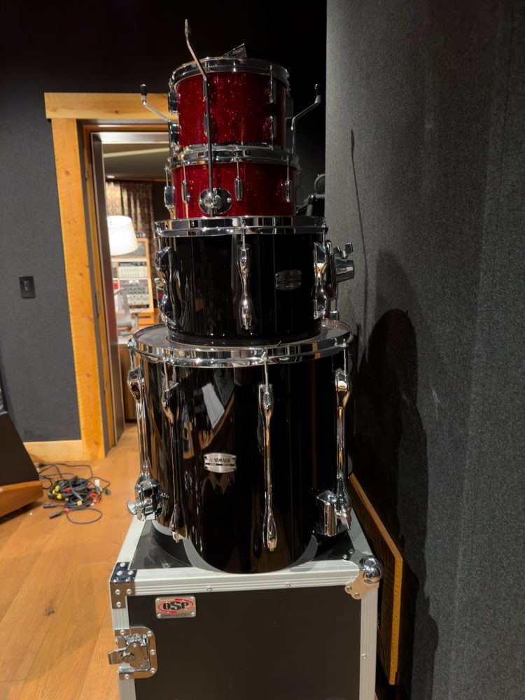 Instr - Yamaha Drumkit